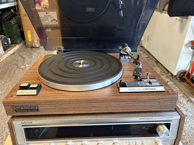 Craig 5101 Turntable