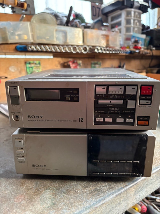 Sony Betamax SL-2000 - photo 2