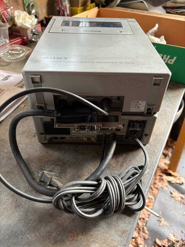 Sony Betamax SL-2000 - photo 3