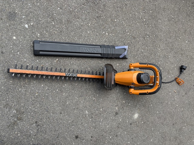 Worx Hedge Trimmer