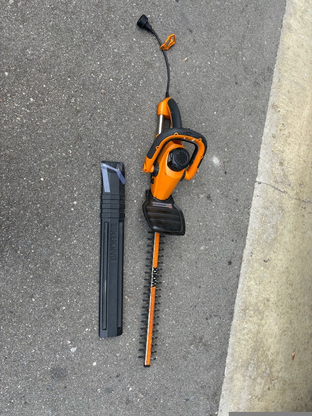 Worx Hedge Trimmer - photo 4