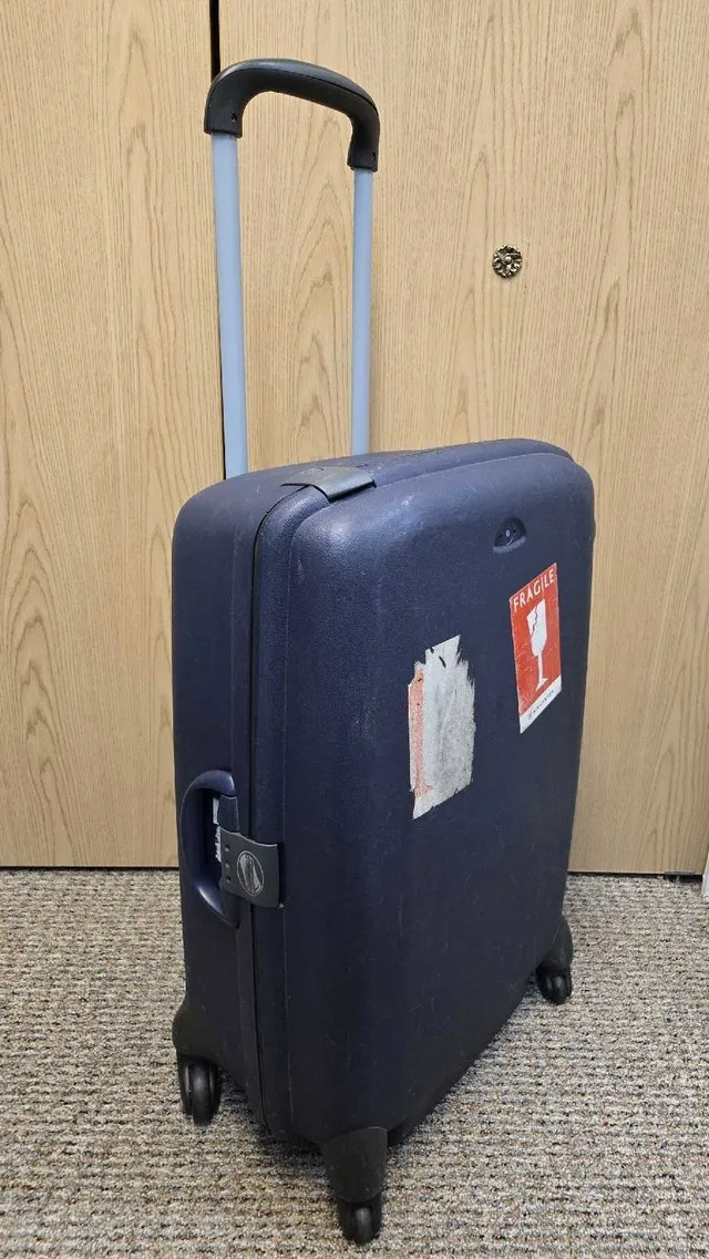 American Tourister Dark Blue Luggage image indicator(3)
