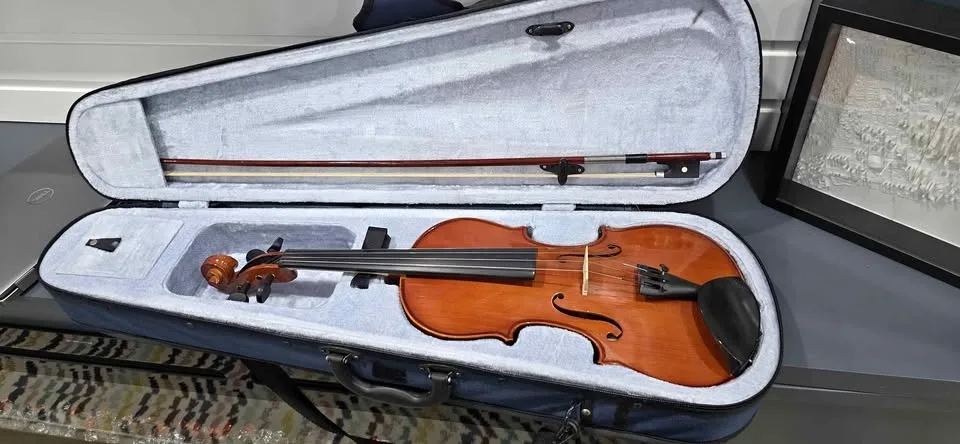 Violin 4/4 Cremona full size