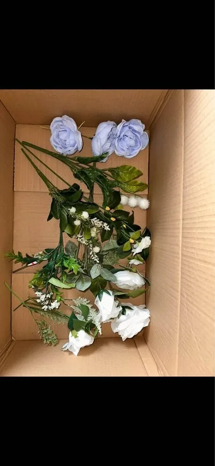 Gold Mrs & Mr Cake Toppers image indicator(7)