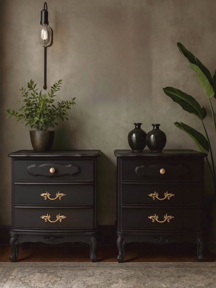 Stunning Black Vintage-Modern Nightstand Pair — Fully Refinished - photo 4