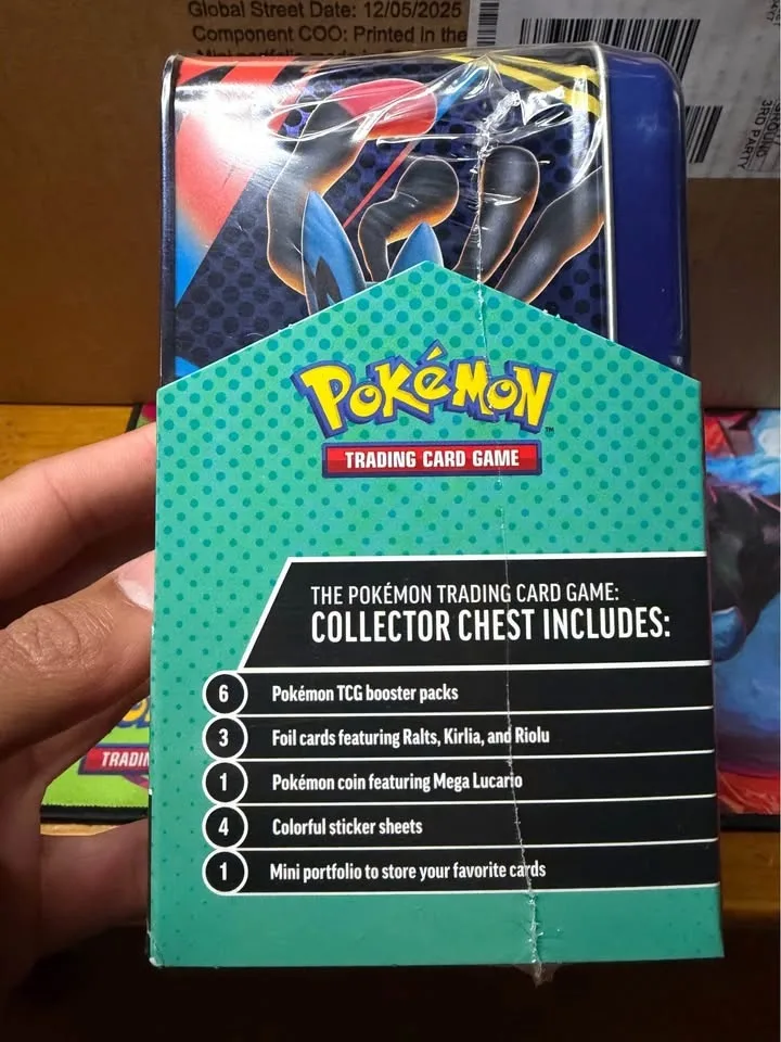 Pokemon 2025 Fall Collectors Chest 🔥🔥🤯 image indicator(3)