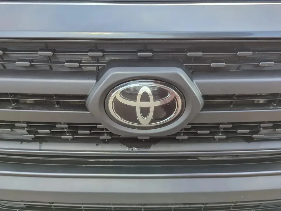 2021 Toyota Toyota 2021 RAV4 image indicator(8)