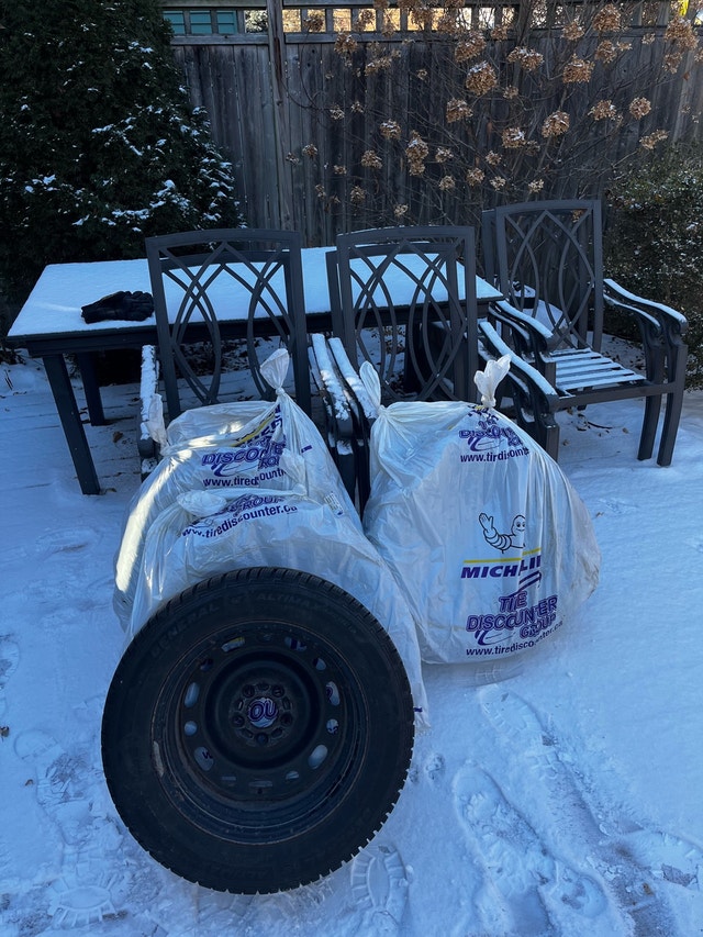 4x GENERAL Altimax Arctic 12 WinterTires on Steel Rims