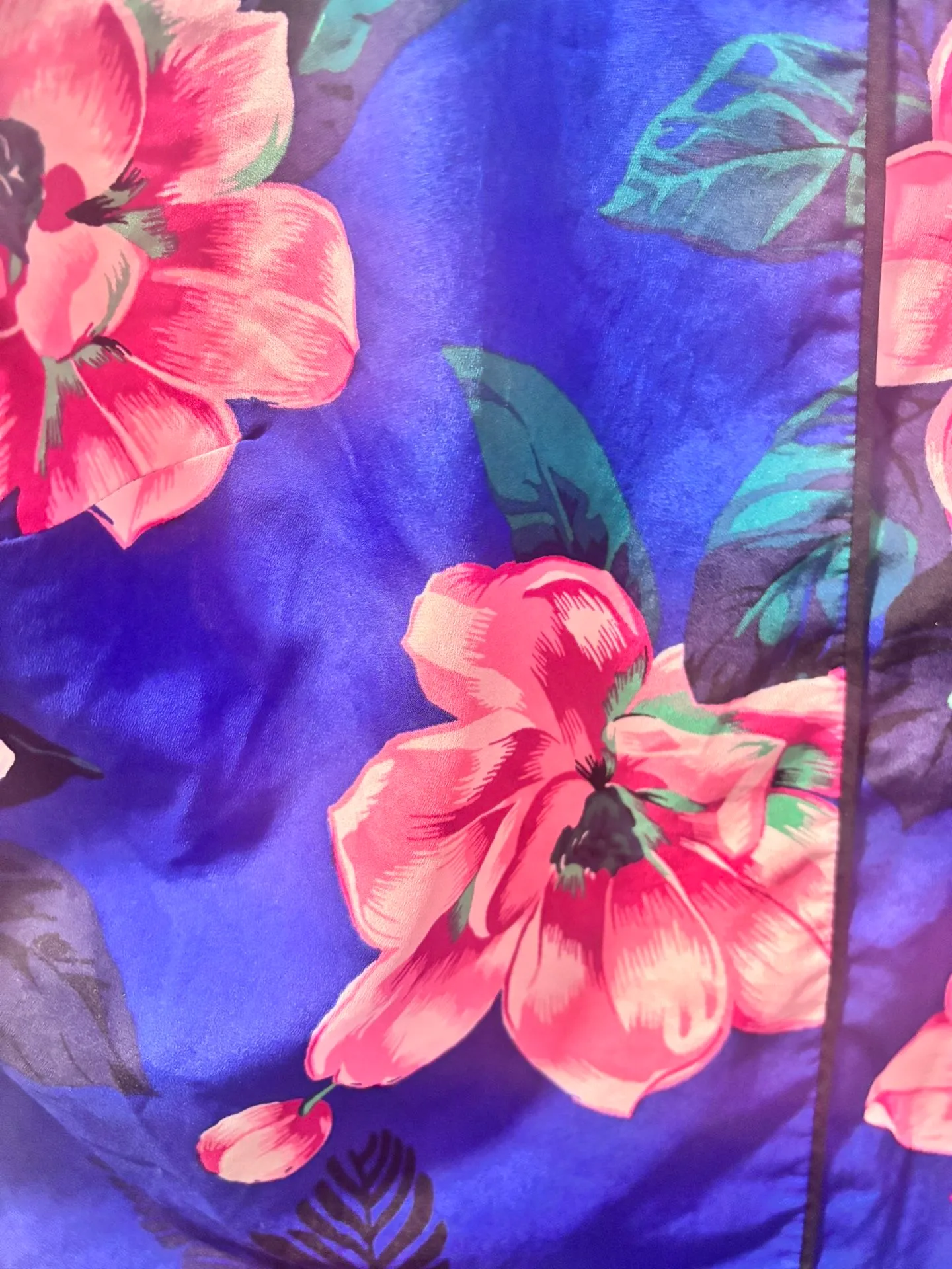 Banana Republic Floral Blouse - Size Large - NWOT image indicator(9)