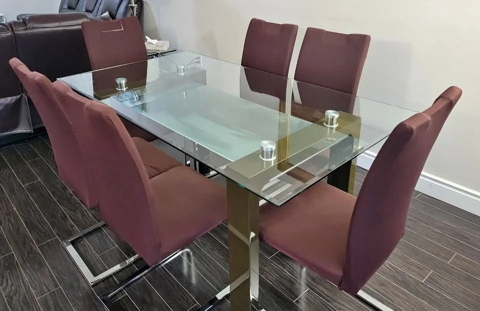 Modern Glass Dining Table Set – 6 Chairs – Excellent Condition