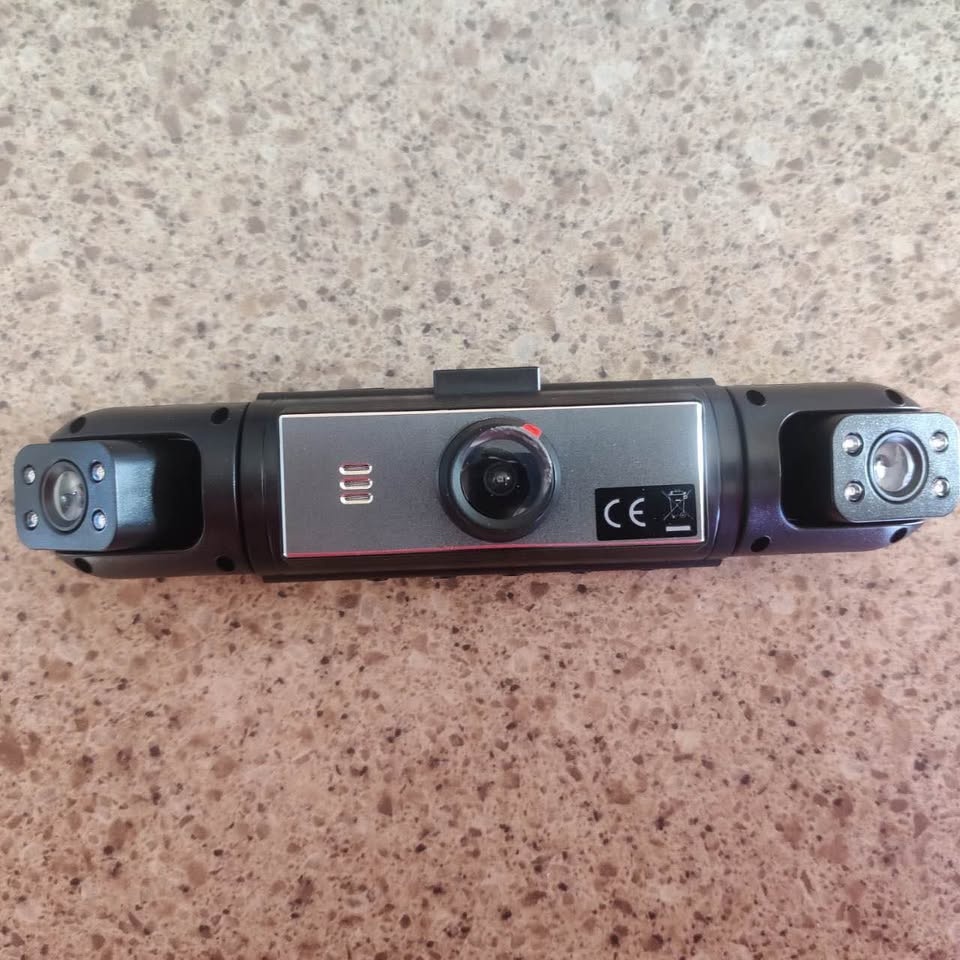 Brand new dash cam 4 cameras 1080P with 64G card *IF AD IS UP IT - photo 5