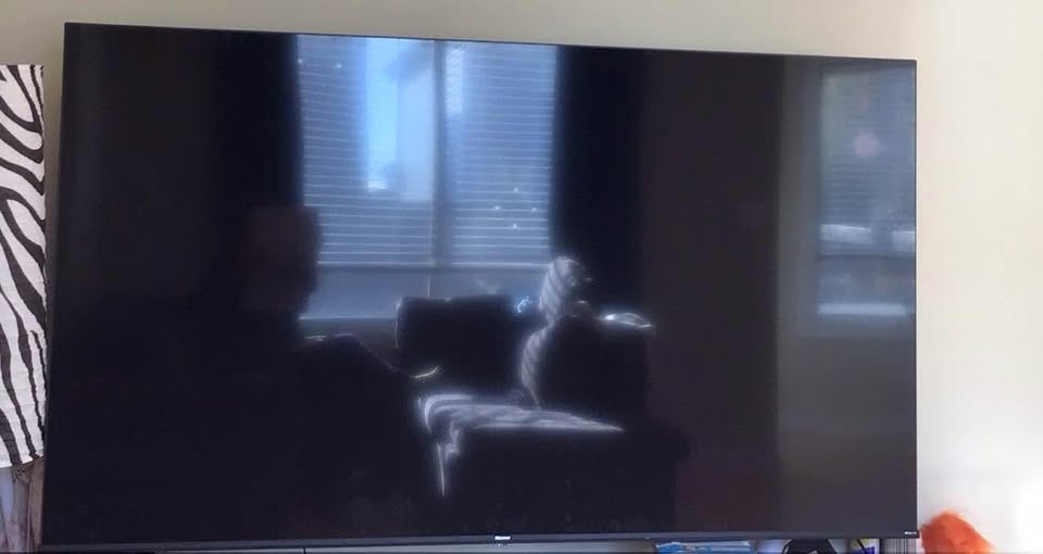 75” Hisense cracked screen Hisense (75A68N) - photo 3