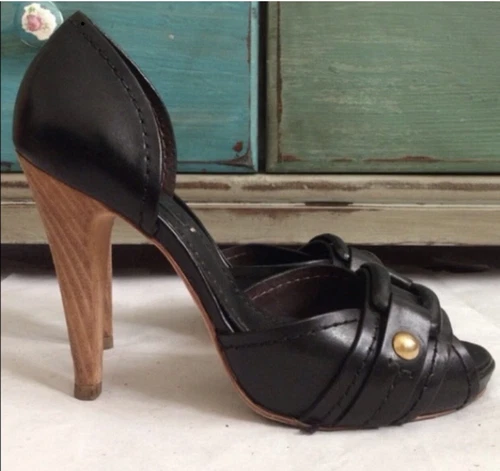 BCBGMAXAZRIA Leather Peep Toe Pumps MSRP $275 - photo 2