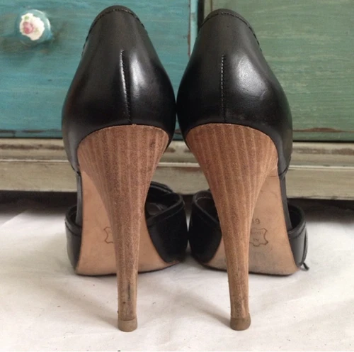 BCBGMAXAZRIA Leather Peep Toe Pumps MSRP $275 - photo 3