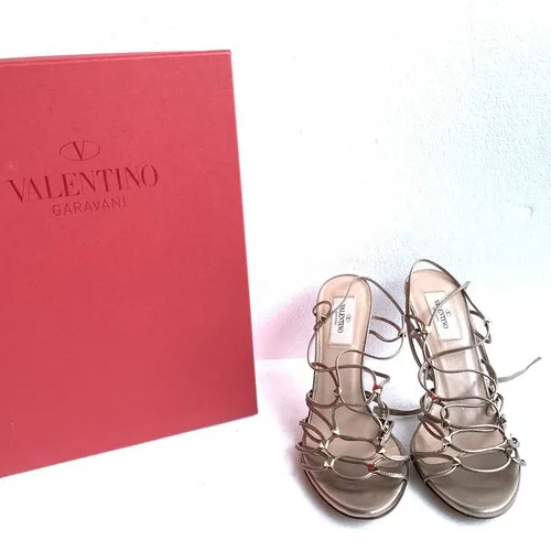 Valentino Garavani Strappy Rockstud Sandal Heel NEW