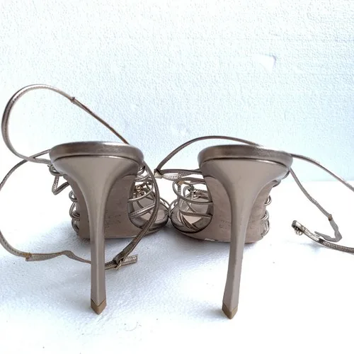 Valentino Garavani Strappy Rockstud Sandal Heel NEW image indicator(6)