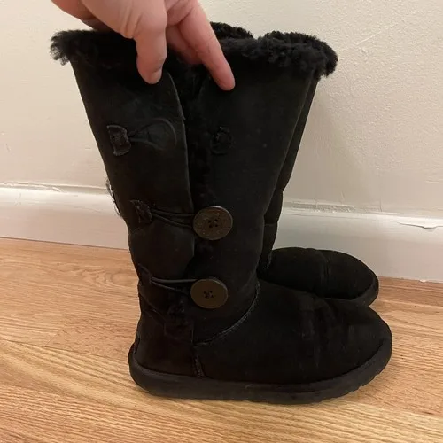 UGG Black Boots - Bailey Button Triplet - Size US 6 EU 37 image indicator(5)