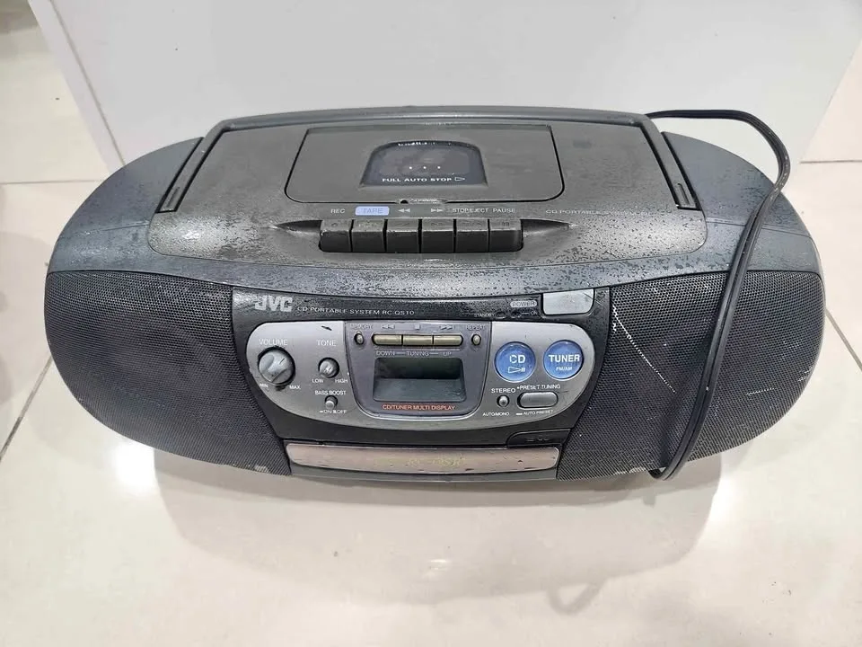 Radio Cd Casette Player