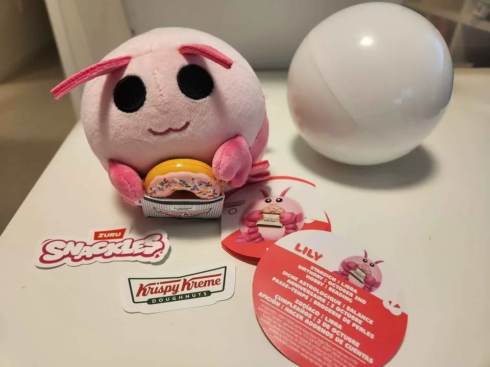 Mini Brands Zuru Snackles - Lily Krispy Kreme image indicator(2)
