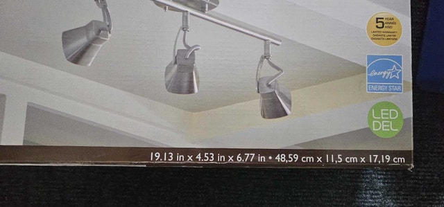 Brand New Never Used track light fixture