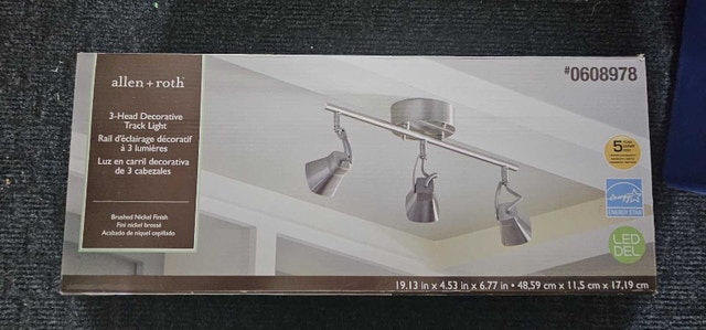 Brand New Never Used track light fixture - photo 2