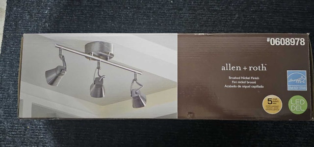 Brand New Never Used track light fixture - photo 3