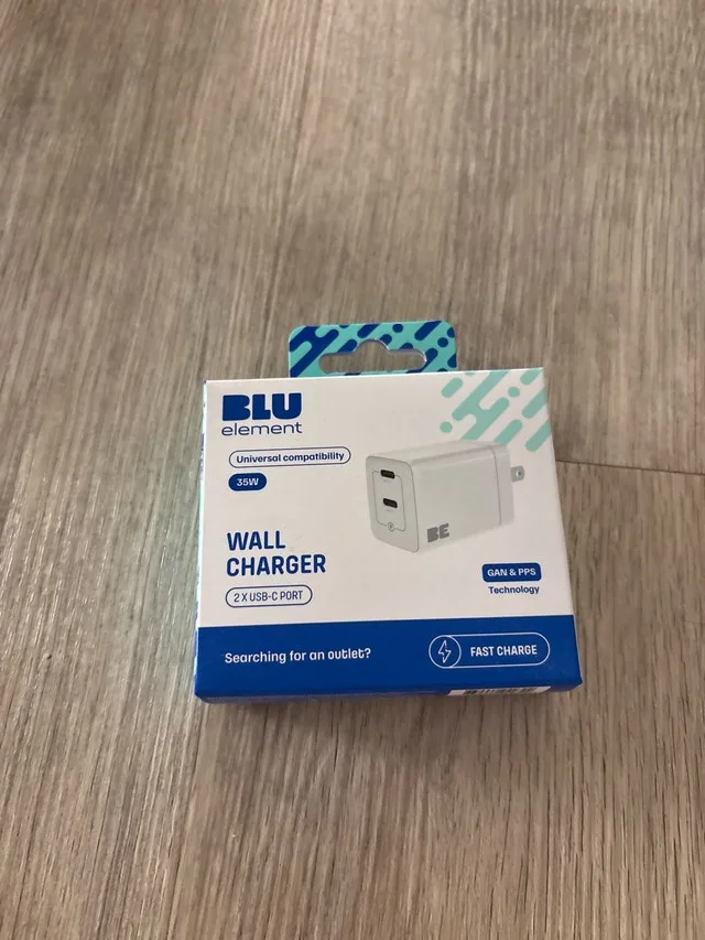 BLU Element Wall Charger image indicator(2)