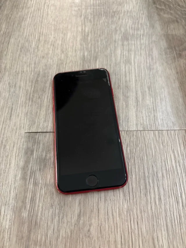 iPhone SE gen 2 128GB (well function but broken home button)