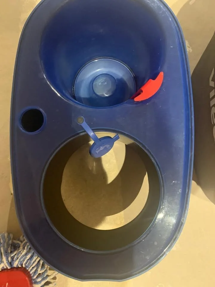 Vileda EasyWring Rinse Clean Spin Mop & Bucket System image indicator(2)