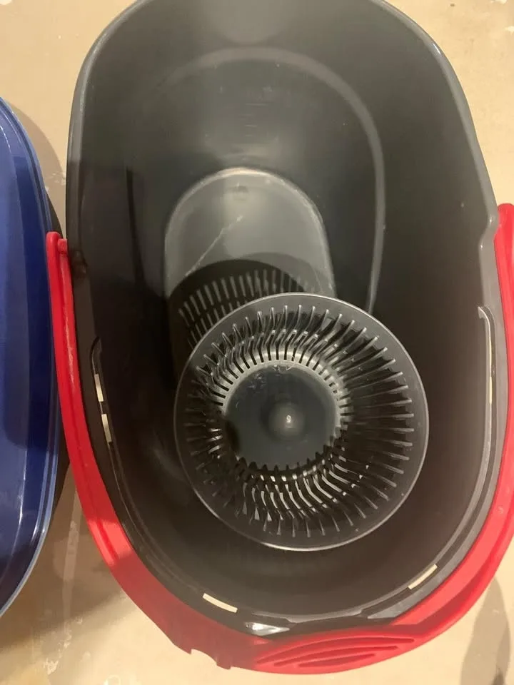 Vileda EasyWring Rinse Clean Spin Mop & Bucket System image indicator(4)