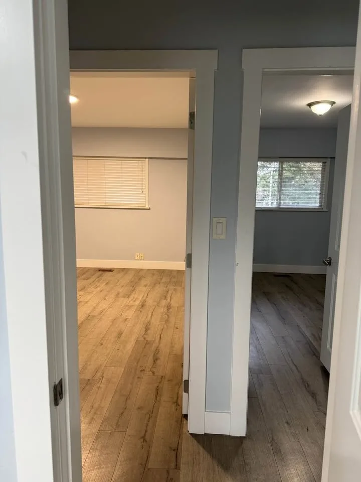 4 Beds 2 Baths - House image indicator(10)