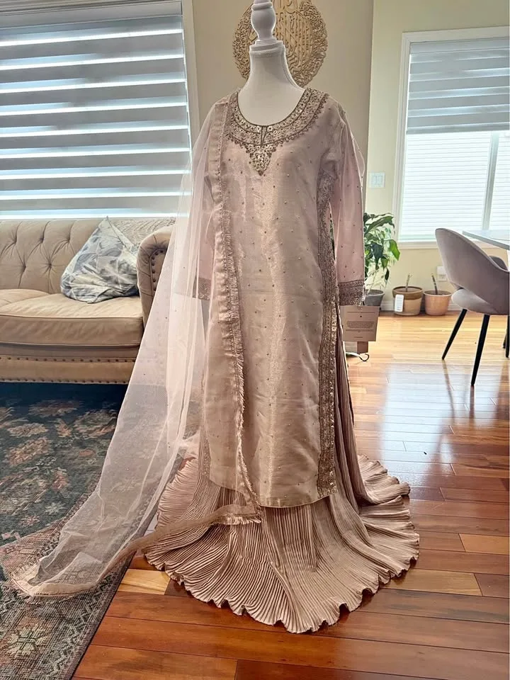 Haseens Official large