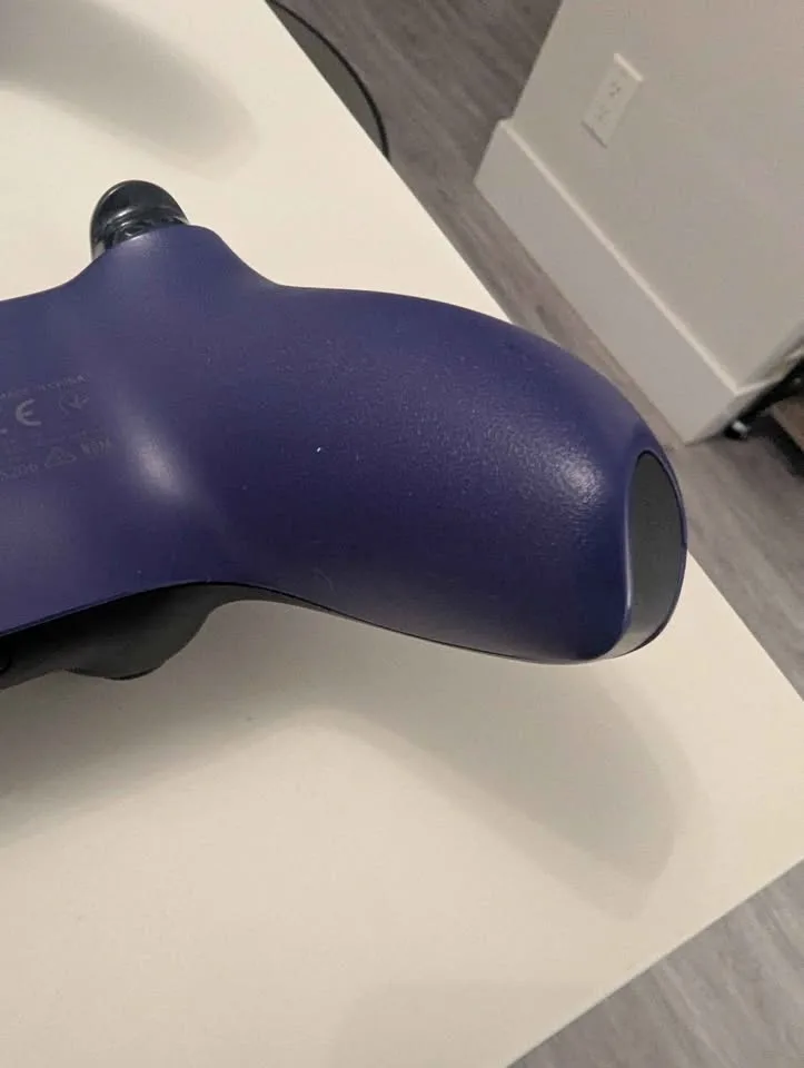 Four PlayStation 5 controllers image indicator(10)