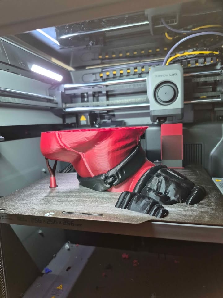 Deadpool headphone stand - photo 2