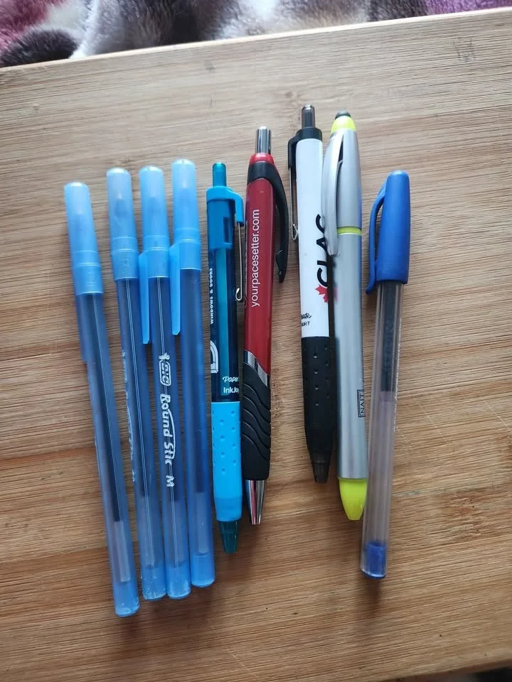 Notebook with pens (18 notebooks for $30) image indicator(8)