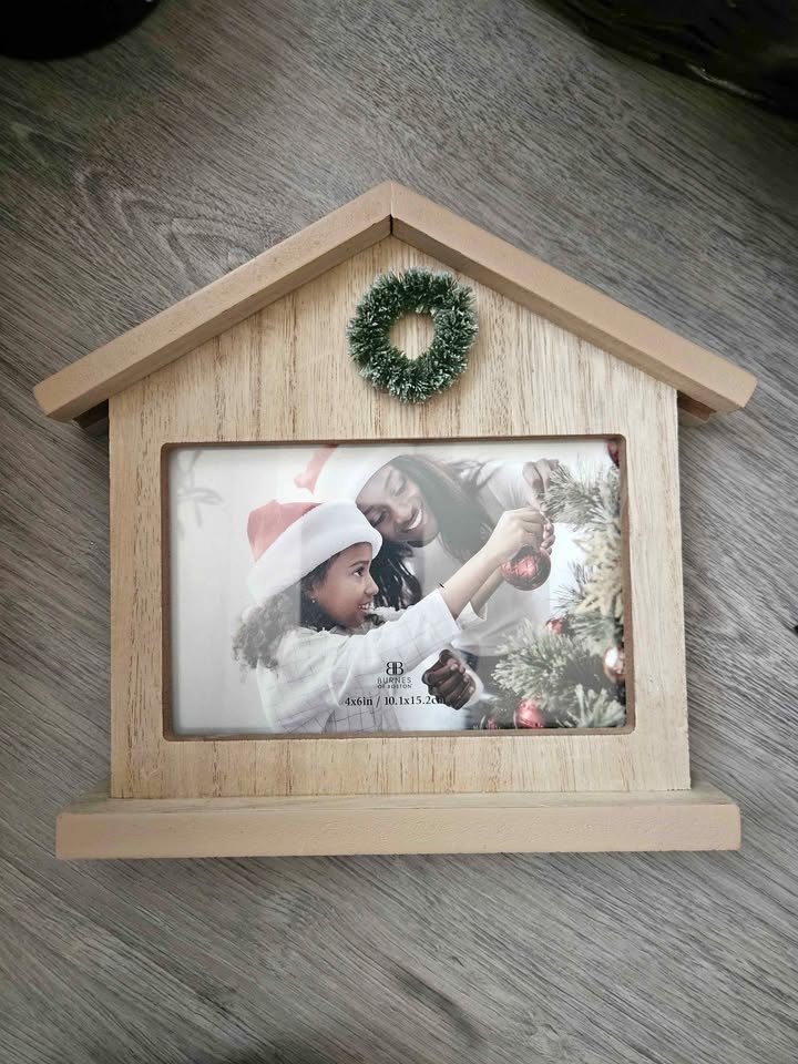 Brand new photo frame