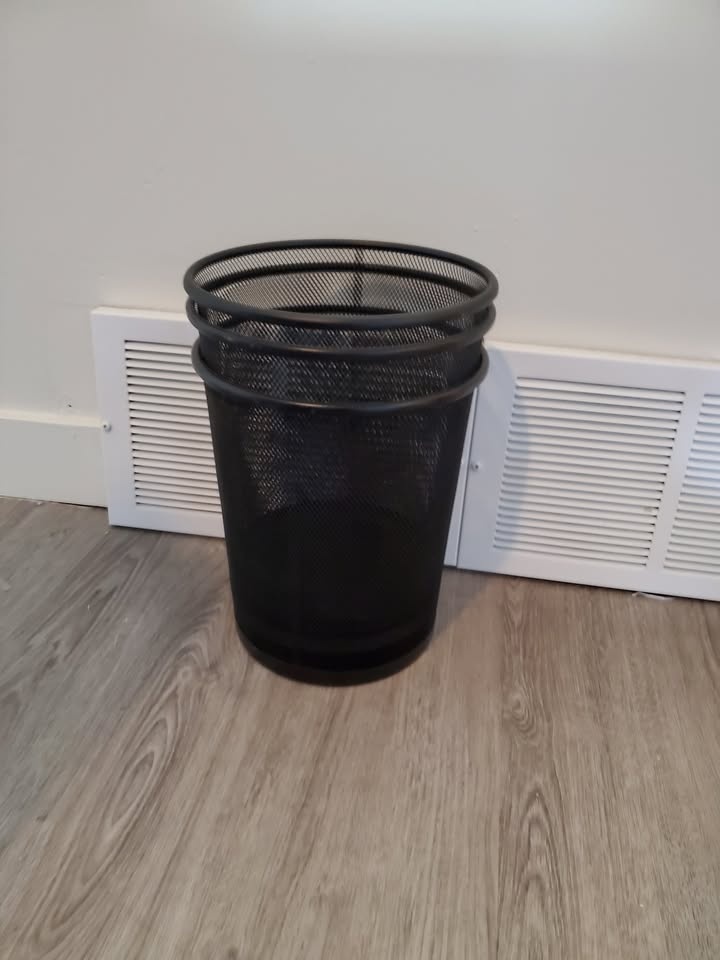 3x mesh black trash cans
