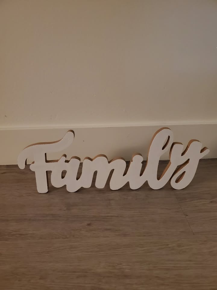 Free standing Family sign brand new
