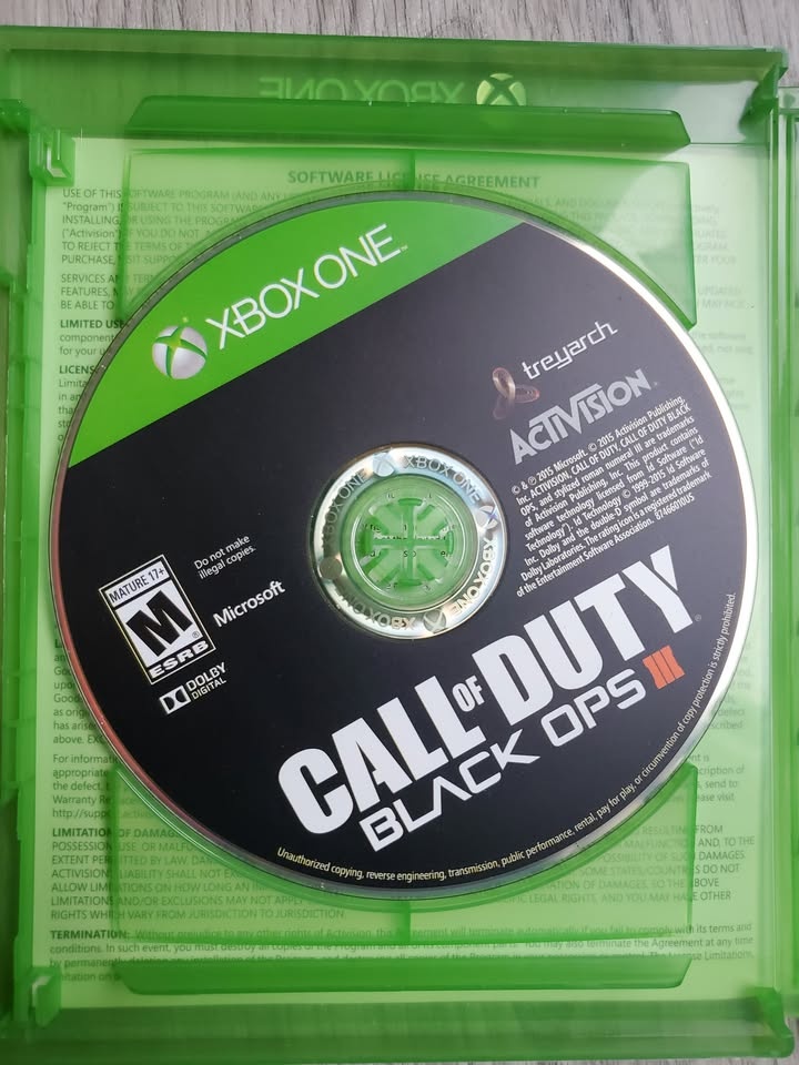 Call of Duty - Black ops 3 Xbox one 1 game - photo 2