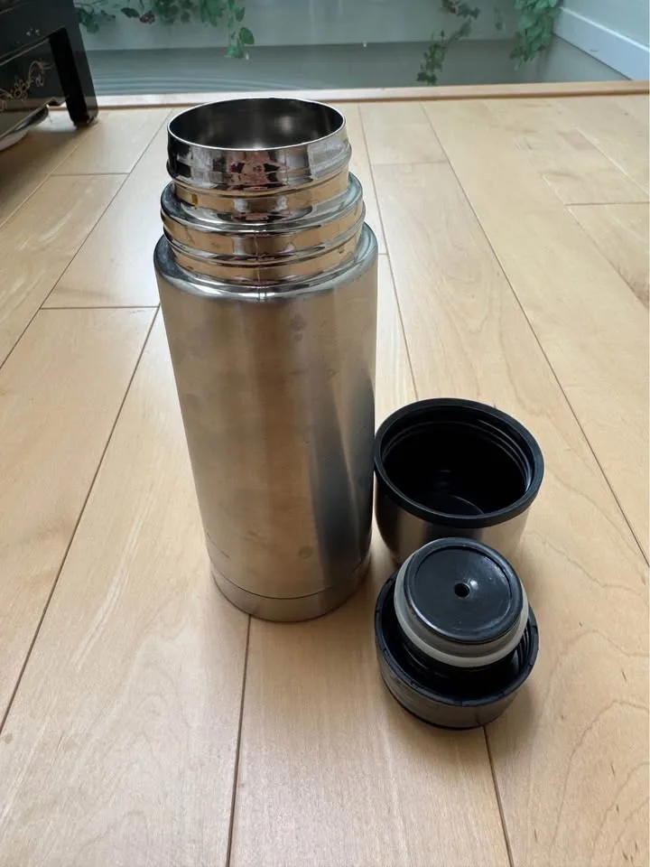 BRAND NEW Stainless Steel Thermos / Water Bottle 500 mL image indicator(4)