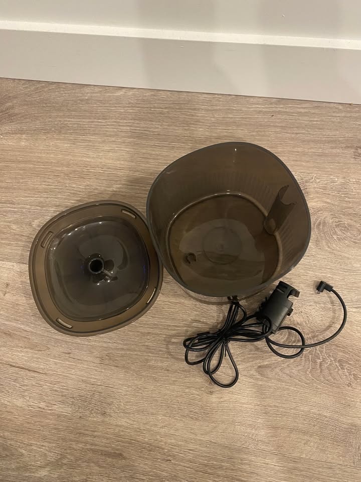 ThinkPet Cat Water Fountain – 1.6L (Open Box) - photo 3