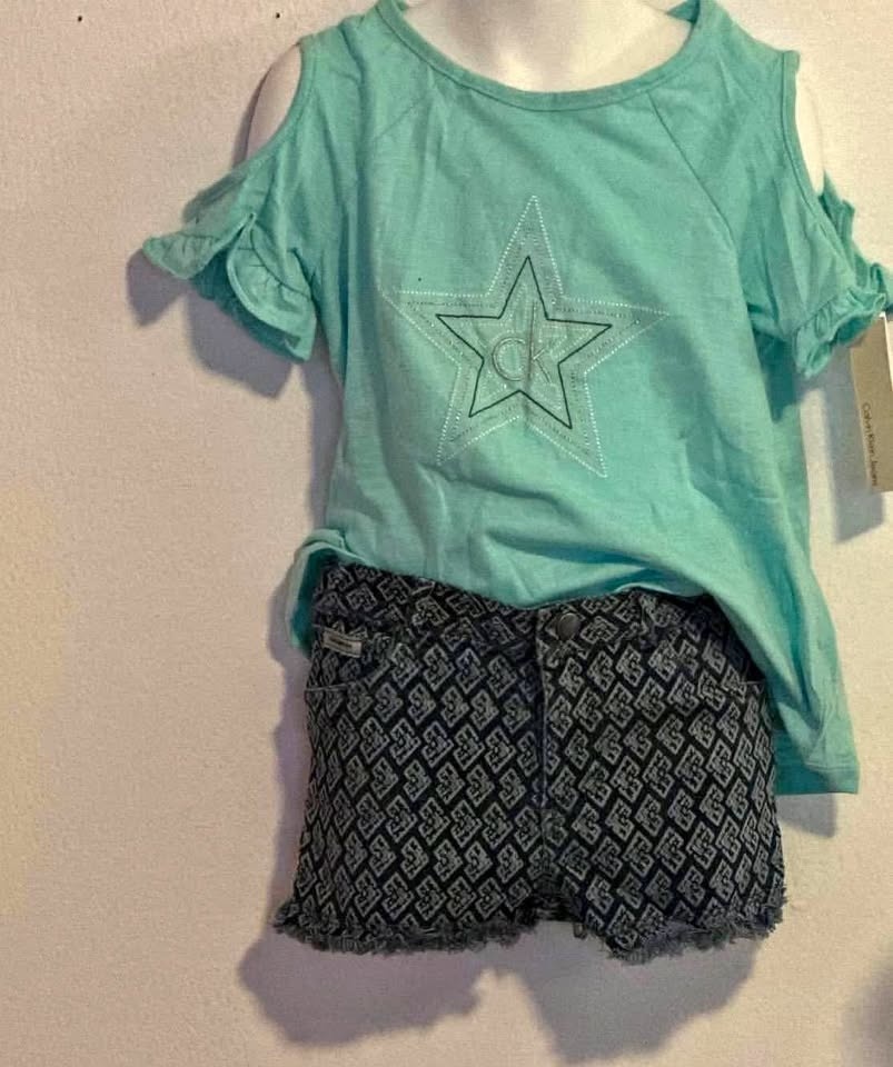 GIRLS SHORTS SUIT (2PC) SIZE: 24 MONTHS, 3T, 4T, 6X PRICE:$50 BR