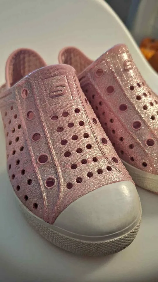 Girls Sparkly Sketchers Guzman Size 10