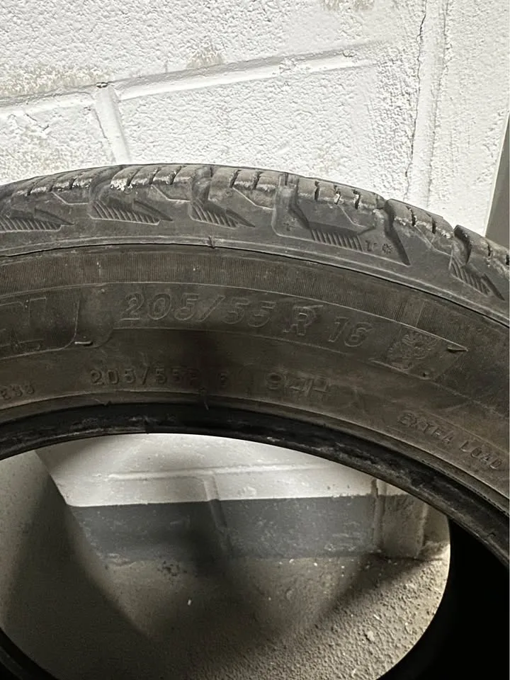 4 winter tires – 205/55 R16 (Michelin X-Ice Snow) image indicator(2)