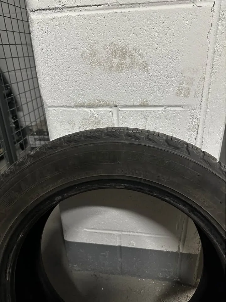 4 winter tires – 205/55 R16 (Michelin X-Ice Snow) image indicator(3)