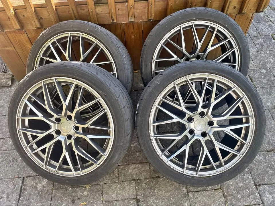 245/40R19 Firestones Summer tires with GTS G509 Rims