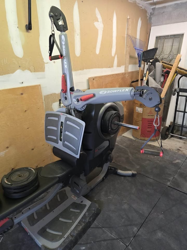 Bowflex Revolution - photo 4