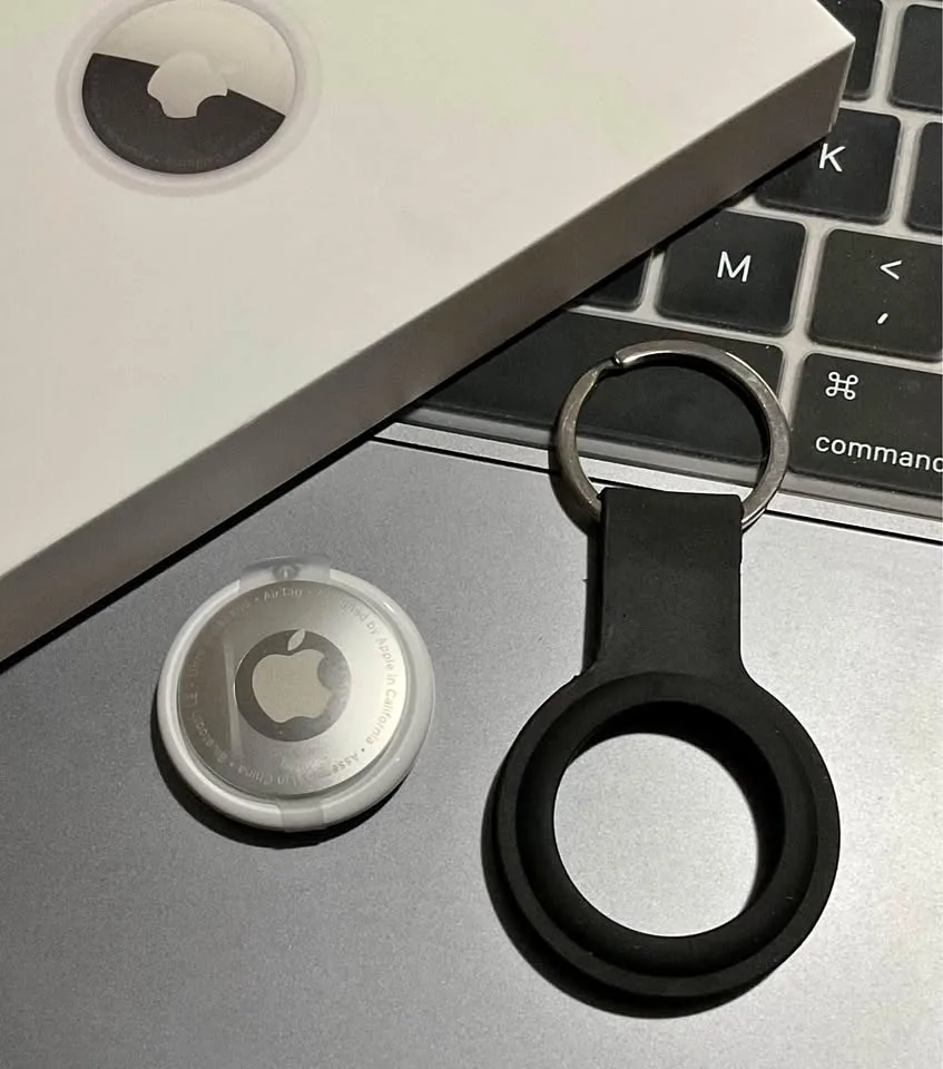 Apple AirTag Original with Case/Holder *NEW* $40 FIRM