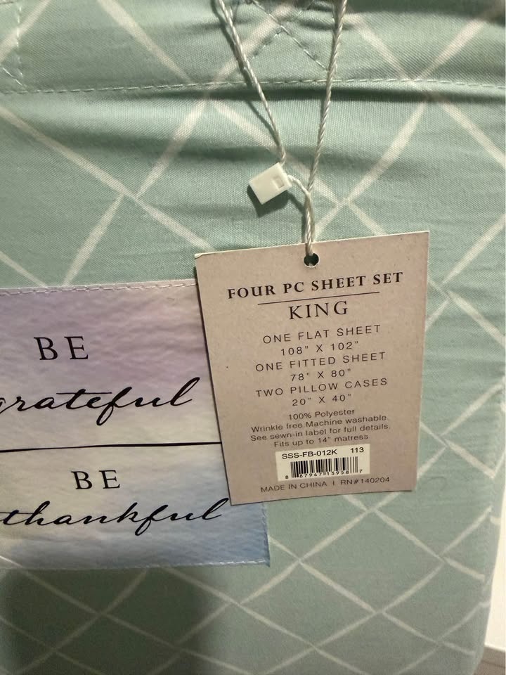 King size bedsheet set - photo 2