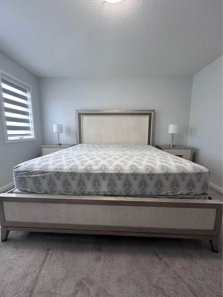 King size Bed and nightstands - photo 2